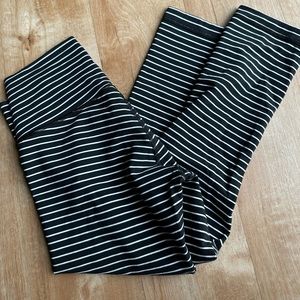 Lululemon Wunder Under High Rise Legging Striped Black and White Cropped…